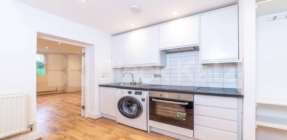 			NEW INSTRUCTION!, Studio Apartment, 1 bath, 1 reception Studio			 Adamson Road, SWISS COTTAGE